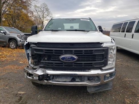 Used 2025 Ford F250 XL w/ XL Chrome Package image 2