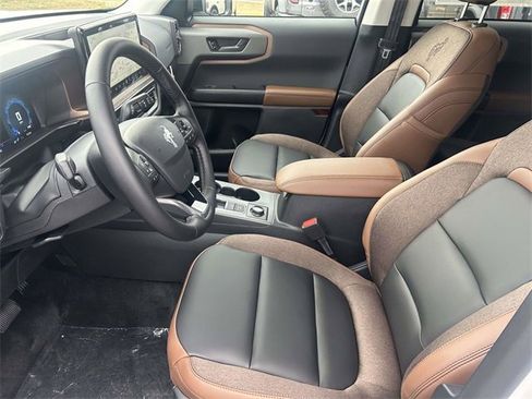 New 2025 Ford Bronco Sport Outer Banks image 8