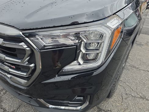 Used 2022 GMC Terrain AT4 image 10