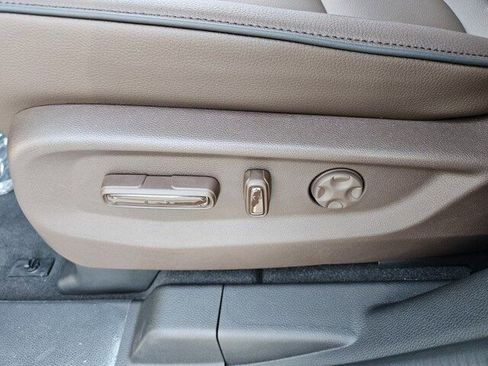 New 2026 Honda Odyssey Touring image 9