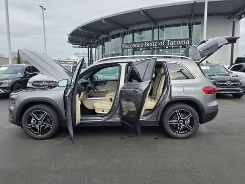 New 2026 Mercedes-Benz GLB 250 4MATIC image 12
