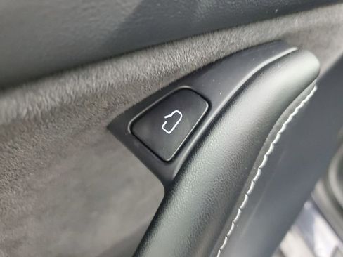 Used 2024 Tesla Model Y Long Range image 28