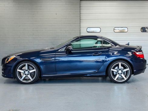 Used 2015 Mercedes-Benz SLK 250 image 4