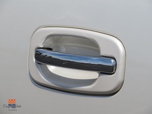 Used 2004 Cadillac Escalade EXT AWD/4WD image 27