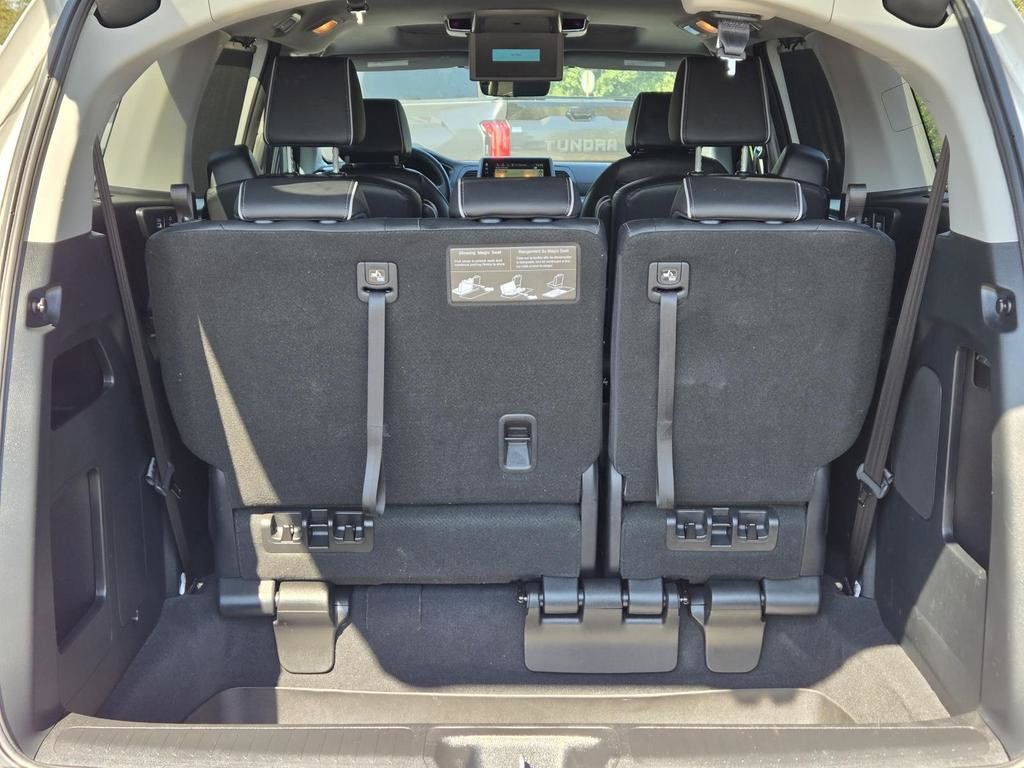 Used 2024 Honda Odyssey Elite image 10