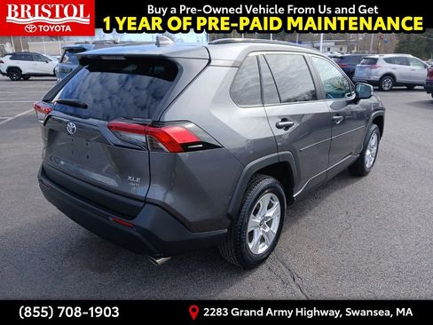 Used 2021 Toyota RAV4 XLE w/ Convenience Package image 7