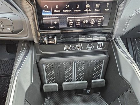 New 2026 RAM 3500 Limited image 10