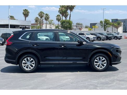 Used 2024 Honda CR-V LX image 7