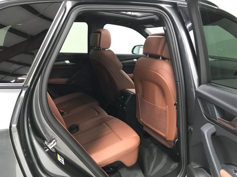 Used 2023 Audi Q5 e Premium Plus w/ Premium Plus Package AWD/4WD image 15