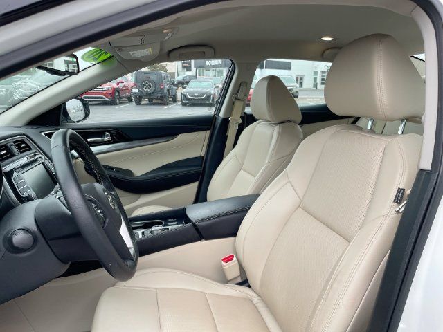 Used 2020 Nissan Maxima 3.5 SV w/ Floor Mat Group FWD image 11