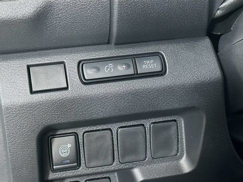 New 2026 Nissan Frontier SV w/ All-Weather Content Package AWD/4WD image 15