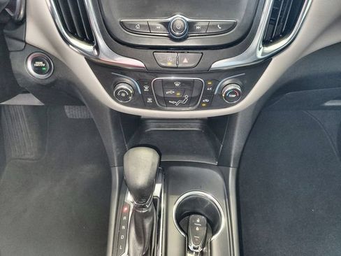 Used 2023 Chevrolet Equinox LS w/ LS Convenience Package FWD image 19