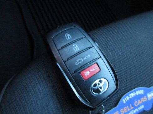 Used 2025 Toyota Corolla SE image 24