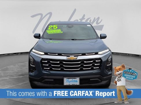 Used 2025 Chevrolet Equinox LT FWD image 2