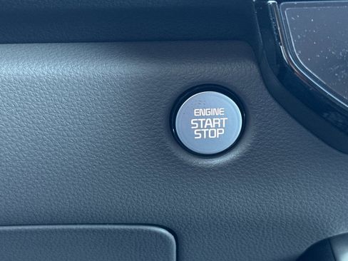 New 2026 Kia Carnival EX image 24