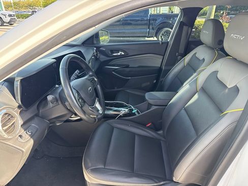 Used 2025 Chevrolet Trax ACTIV w/ Driver Confidence Package FWD image 5