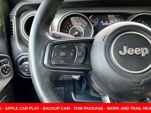 Used 2022 Jeep Gladiator Sport AWD/4WD image 12