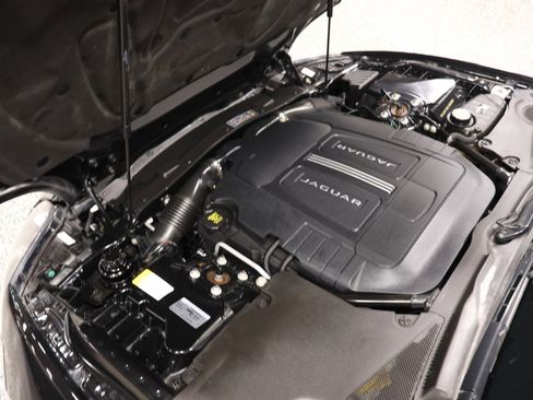 Used 2014 Jaguar XK Coupe RWD image 15