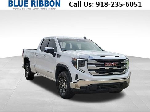 Used 2025 GMC Sierra 1500 SLE w/ Preferred Package image 1