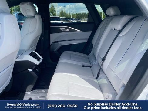 Used 2025 Cadillac Lyriq Sport w/ LPO, Floor Liner Package AWD/4WD image 22
