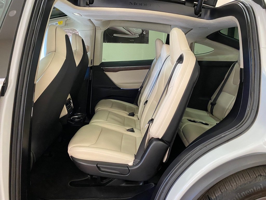 Used 2018 Tesla Model X AWD/4WD image 39