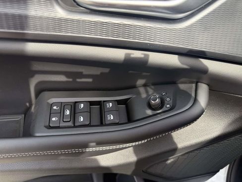 New 2026 Jeep Grand Cherokee L 2WD image 12