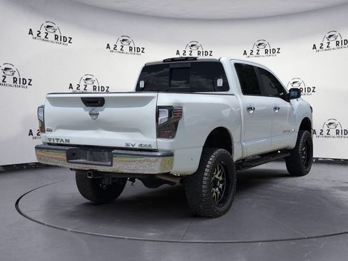 Used 2018 Nissan Titan SV AWD/4WD image 6