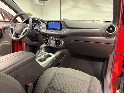 Used 2022 Chevrolet Blazer LT image 29
