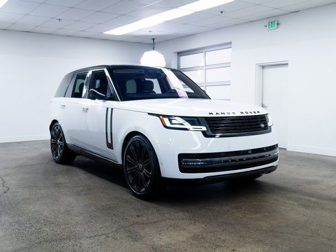 Used 2022 Land Rover Range Rover SE image 27