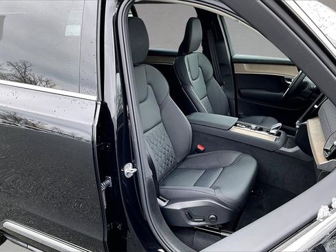 Certified 2026 Volvo XC90 B6 Plus w/ Protection Package Premier image 30