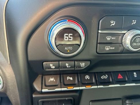 Used 2019 GMC Sierra 1500 Denali w/ Denali Ultimate Package AWD/4WD image 11