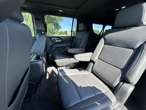 Certified 2023 Chevrolet Suburban Z71 w/ Luxury Package AWD/4WD image 23