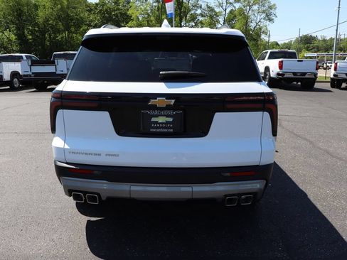 New 2026 Chevrolet Traverse LT w/ Driver Confidence Package AWD/4WD image 31