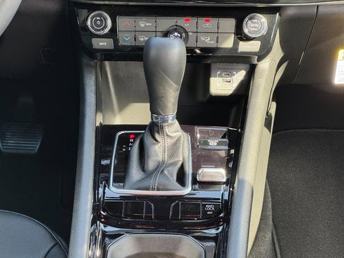 New 2026 Jeep Compass Latitude AWD/4WD image 12