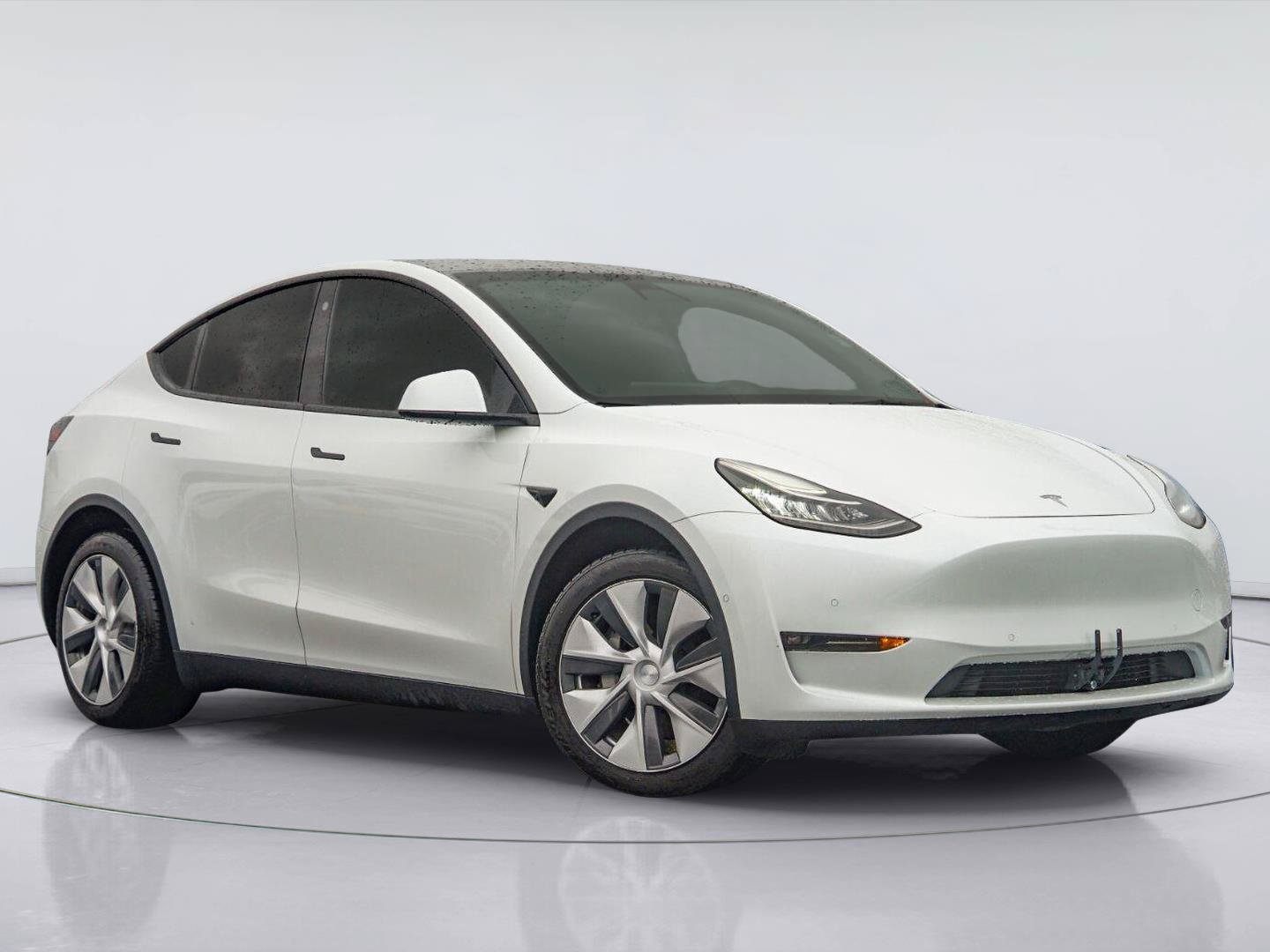 Used 2021 Tesla Model Y Long Range AWD/4WD image 1