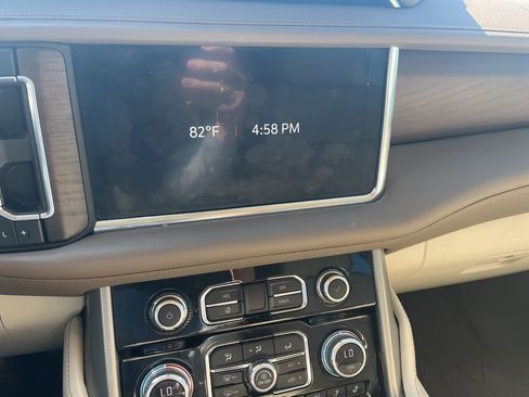 Used 2021 GMC Yukon XL Denali w/ Denali Premium Package RWD image 20