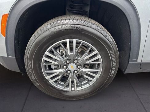 Used 2024 Chevrolet Traverse LT w/ LPO, Floor Liner Package AWD/4WD image 9