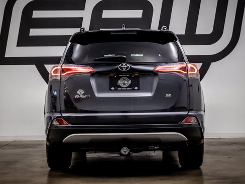 Used 2016 Toyota RAV4 SE w/ Advanced Technology Package FWD image 11