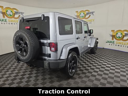 Used 2015 Jeep Wrangler Unlimited Sahara AWD/4WD image 10