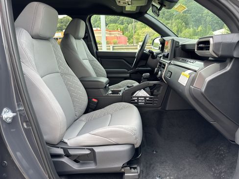 New 2025 Toyota Tacoma SR5 AWD/4WD image 33