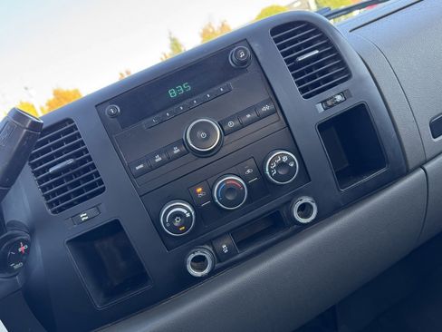 Used 2012 Chevrolet Silverado 1500 W/T image 9