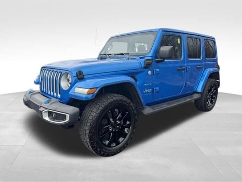Used 2022 Jeep Wrangler Unlimited Sahara AWD/4WD image 3