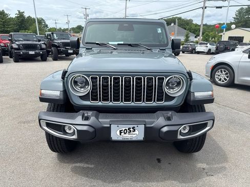 New 2026 Jeep Wrangler Unlimited Sahara AWD/4WD image 8