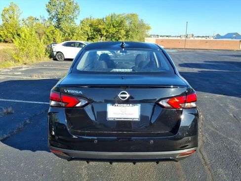 New 2025 Nissan Versa SV w/ Trunk Package image 4