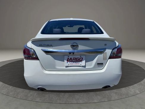 Used 2015 Nissan Altima 2.5 S w/ Special Edition Package FWD image 7