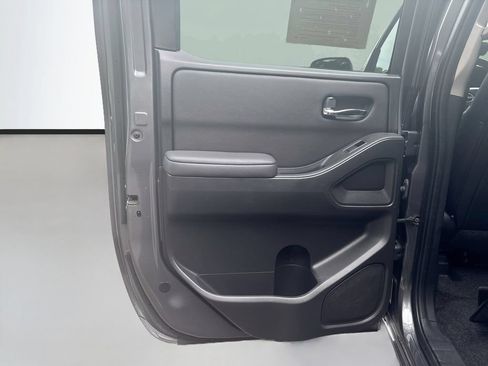 Used 2023 Nissan Frontier SV w/ SV Premium Package AWD/4WD image 28