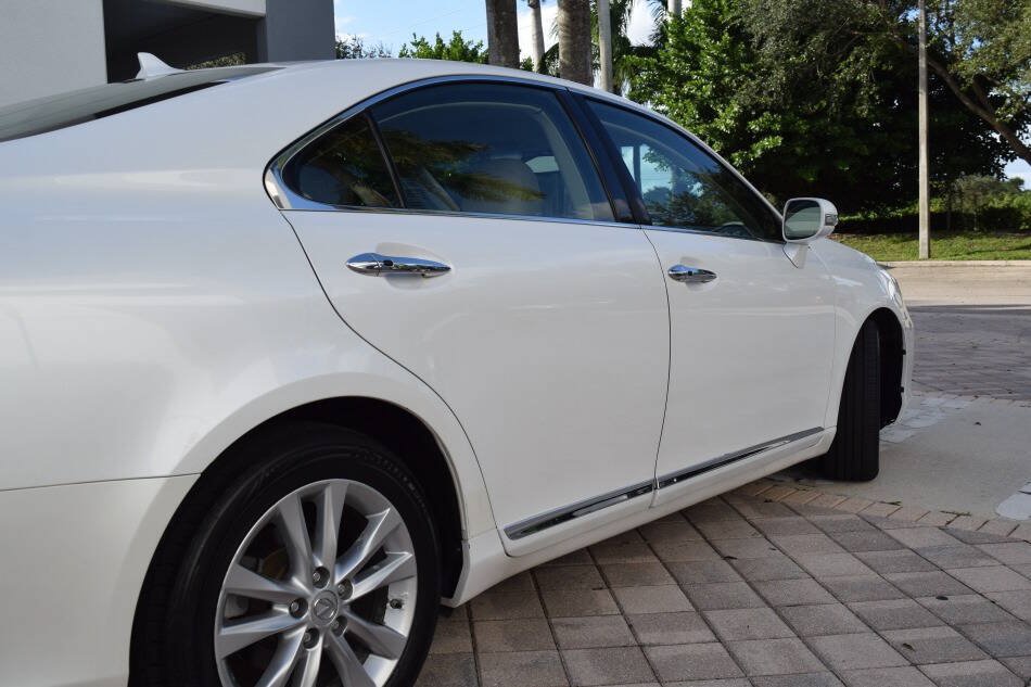 Used 2010 Lexus ES 350 FWD image 24