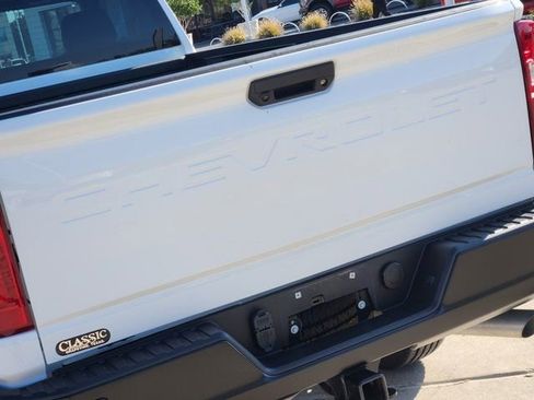 Used 2025 Chevrolet Silverado 2500 W/T image 9