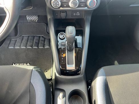 Used 2025 Nissan Versa SV FWD image 39