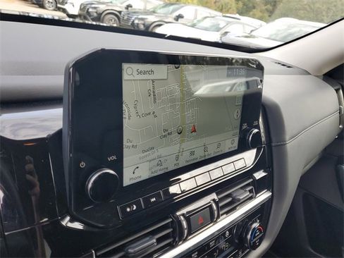 Used 2024 Nissan Pathfinder SL image 21